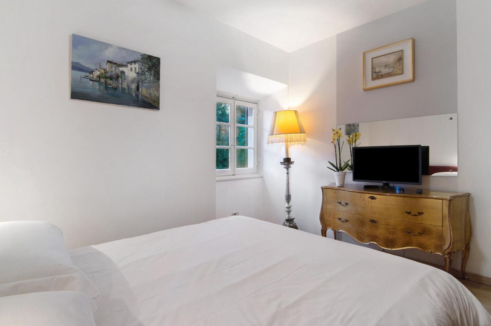 La Contessa - Lenno Appartement Buitenkant foto